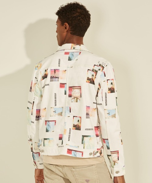 Guess（ゲス）の「Collage Print Denim Jacket（デニムジャケット・メンズ・ホワイト・SMALL/MEDIUM/X-LARGE/LARGE）」の6枚目の写真