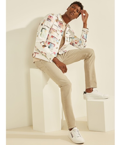 Guess（ゲス）の「Collage Print Denim Jacket（デニムジャケット・メンズ・ホワイト・SMALL/MEDIUM/X-LARGE/LARGE）」の7枚目の写真