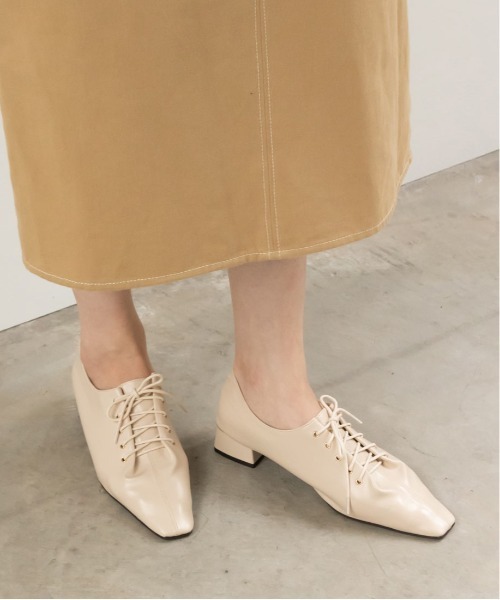 RANDA(ランダ)の「ソフト ギャザーレースアップシューズ(ドレスシューズ・レディース・ブラック/アイボリー/ダークベージュ・LL/M/L/S)」の5枚目の写真