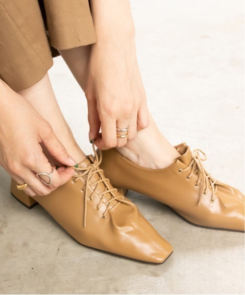 RANDA(ランダ)の「ソフト ギャザーレースアップシューズ(ドレスシューズ・レディース・ブラック/アイボリー/ダークベージュ・LL/M/L/S)」の8枚目の写真