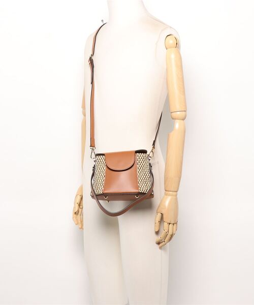 NOMBRE IMPAIR(ノンブルアンペール)の「マルコビアンキーニ ラフィア×レザーコンビBAG(ショルダーバッグ・レディース・ブラック/ブラウン・FREE)」の6枚目の写真