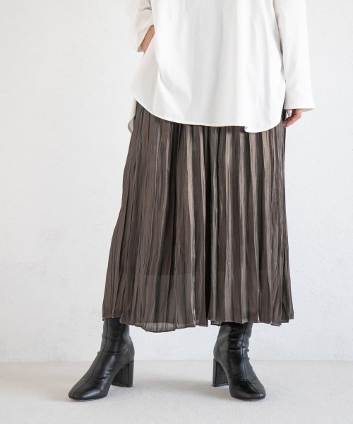 LOWRYS FARM（ローリーズファーム）の「エアリーブライトスカーチョ　235802（その他パンツ・レディース・ダークブラウン/ブルー/グリーン/アイボリー・FREE）」の2枚目の写真