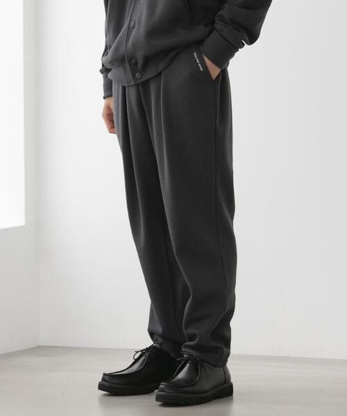 Feeling Made ソフトエアースウェット タック テーパード パンツ Men S メンズ Men Coen コーエン 公式ファッション通販 Feeling Made ソフトエアースウェット タック テーパード パンツ Men S メンズ Men Coen コーエン 公式ファッション通販