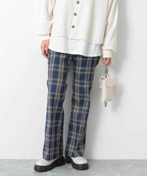 Heather(ヘザー)の「スリムフィットガラフレアパンツ2 228814(スラックス・レディース・グレー系その他/ブルー系その他/レッド系その他・S/M/XS)」の2枚目の写真