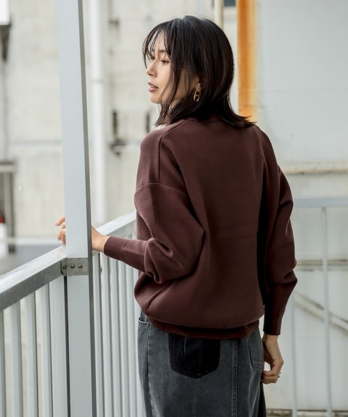 RIVE DROITE（リヴドロワ）の「気軽に遊び心を取り入れたい　H.V.N.Pロゴニット（ニット/セーター・レディース・ブラック/ブラウン・FREE）」の9枚目の写真