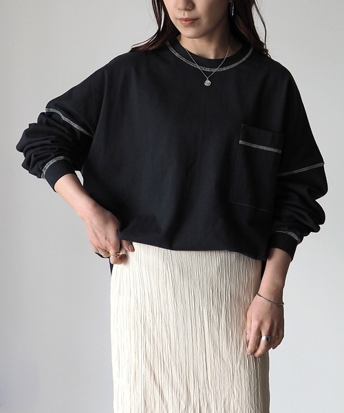 Riberry（リベリー）の「配色ステッチBIGロンT（Tシャツ/カットソー・レディース・オフホワイト/スミクロ/モカ/グリーン/ブルー/ピンク・FREE）」の3枚目の写真