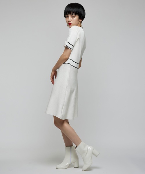 Narcissus(ナルシス)の「【Narcissus WEBSTORE 限定商品】ラインニットワンピース(ワンピース・レディース・ホワイト/ブラック・FREE)」の3枚目の写真