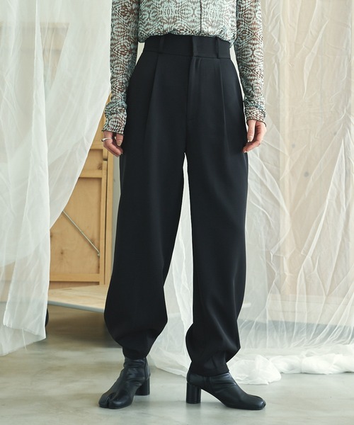 VACANCY(ヴァカンシー)の「コクーンスラックスパンツ(その他パンツ・レディース・イエロー/ピンク/ブラック・SMALL/MEDIUM/TALL/MEDIUM)」の2枚目の写真