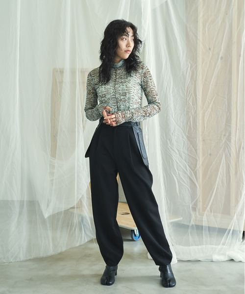 VACANCY(ヴァカンシー)の「コクーンスラックスパンツ(その他パンツ・レディース・イエロー/ピンク/ブラック・SMALL/MEDIUM/TALL/MEDIUM)」の12枚目の写真