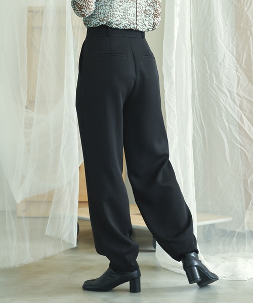 VACANCY(ヴァカンシー)の「コクーンスラックスパンツ(その他パンツ・レディース・イエロー/ピンク/ブラック・SMALL/MEDIUM/TALL/MEDIUM)」の6枚目の写真