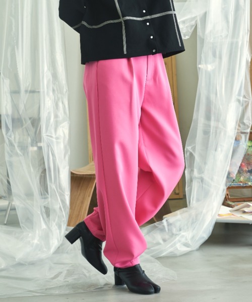 VACANCY(ヴァカンシー)の「コクーンスラックスパンツ(その他パンツ・レディース・イエロー/ピンク/ブラック・SMALL/MEDIUM/TALL/MEDIUM)」の17枚目の写真