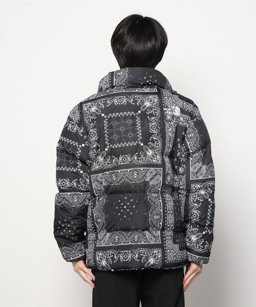 THE NORTH FACE（ザノースフェイス）の「【ユニセックスで着用可能】THE NORTH FACE / ノースフェイス NOVELTY LOFTY DOWN JACKET ダウンジャケット バンダナ柄（ダウンジャケット/コート・メンズ・ブラック・SMALL/MEDIUM/LARGE/X-LARGE）」の4枚目の写真