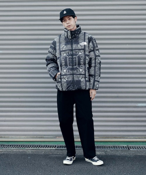 THE NORTH FACE（ザノースフェイス）の「【ユニセックスで着用可能】THE NORTH FACE / ノースフェイス NOVELTY LOFTY DOWN JACKET ダウンジャケット バンダナ柄（ダウンジャケット/コート・メンズ・ブラック・SMALL/MEDIUM/LARGE/X-LARGE）」の10枚目の写真