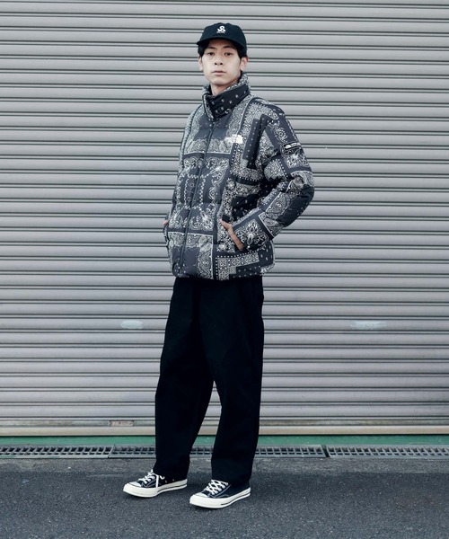 THE NORTH FACE（ザノースフェイス）の「【ユニセックスで着用可能】THE NORTH FACE / ノースフェイス NOVELTY LOFTY DOWN JACKET ダウンジャケット バンダナ柄（ダウンジャケット/コート・メンズ・ブラック・SMALL/MEDIUM/LARGE/X-LARGE）」の11枚目の写真