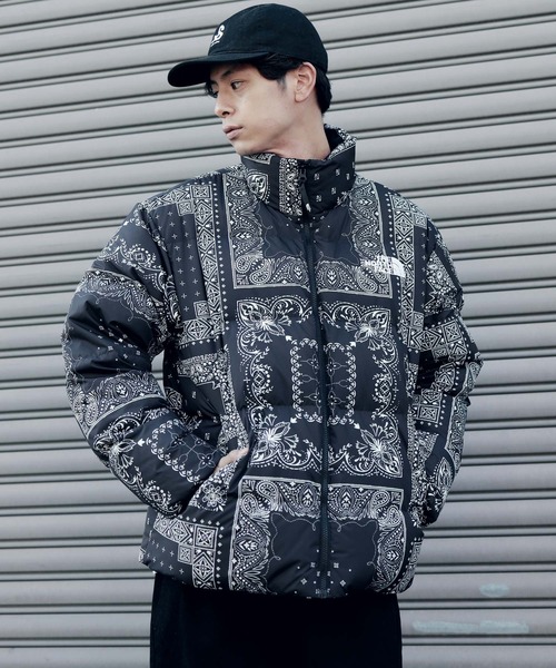 THE NORTH FACE（ザノースフェイス）の「【ユニセックスで着用可能】THE NORTH FACE / ノースフェイス NOVELTY LOFTY DOWN JACKET ダウンジャケット バンダナ柄（ダウンジャケット/コート・メンズ・ブラック・SMALL/MEDIUM/LARGE/X-LARGE）」の7枚目の写真