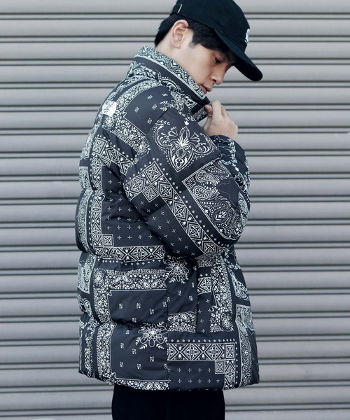 THE NORTH FACE（ザノースフェイス）の「【ユニセックスで着用可能】THE NORTH FACE / ノースフェイス NOVELTY LOFTY DOWN JACKET ダウンジャケット バンダナ柄（ダウンジャケット/コート・メンズ・ブラック・SMALL/MEDIUM/LARGE/X-LARGE）」の8枚目の写真