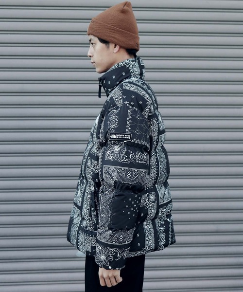 THE NORTH FACE（ザノースフェイス）の「【ユニセックスで着用可能】THE NORTH FACE / ノースフェイス NOVELTY LOFTY DOWN JACKET ダウンジャケット バンダナ柄（ダウンジャケット/コート・メンズ・ブラック・SMALL/MEDIUM/LARGE/X-LARGE）」の19枚目の写真