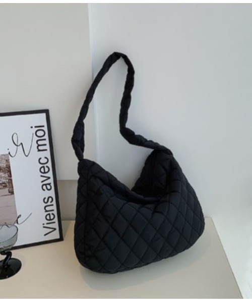 TABI PAL（タビパル）の「【TABI PAL】大き目　キルティング　トートバッグ（トートバッグ・レディース・ホワイト/ブラック/ベージュ/グリーン・FREE）」の16枚目の写真