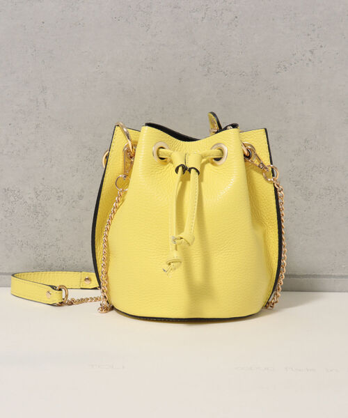 andrea cardone（アンドレアカルドネ）の「【andrea cardone/アンドレアカルドネ】ハトメハンドル レザーキンチャクバッグ（ショルダーバッグ・レディース・イエロー/ブラック・FREE）」の11枚目の写真