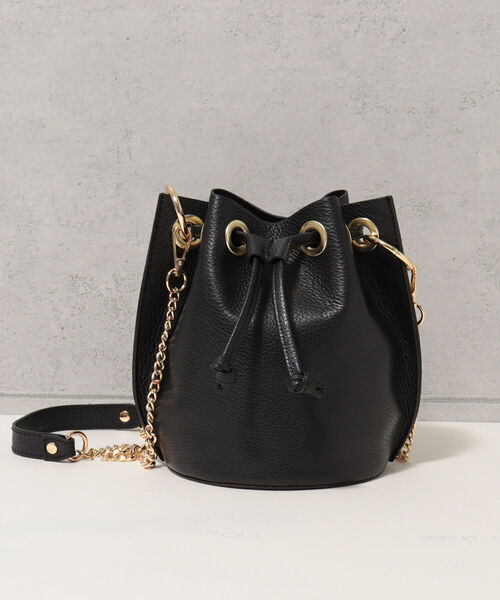 andrea cardone（アンドレアカルドネ）の「【andrea cardone/アンドレアカルドネ】ハトメハンドル レザーキンチャクバッグ（ショルダーバッグ・レディース・イエロー/ブラック・FREE）」の4枚目の写真