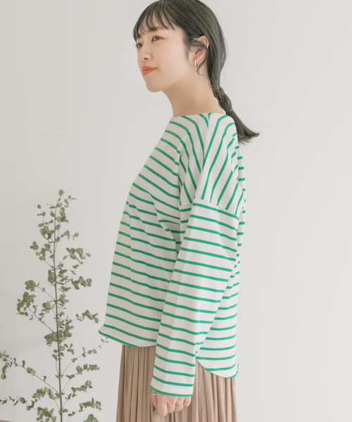 ITEMS URBANRESEARCH(アイテムズ アーバンリサーチ)の「バスクボーダーロングTシャツ(Tシャツ/カットソー・レディース・パープル/グリーン/ブラック・FREE)」の4枚目の写真