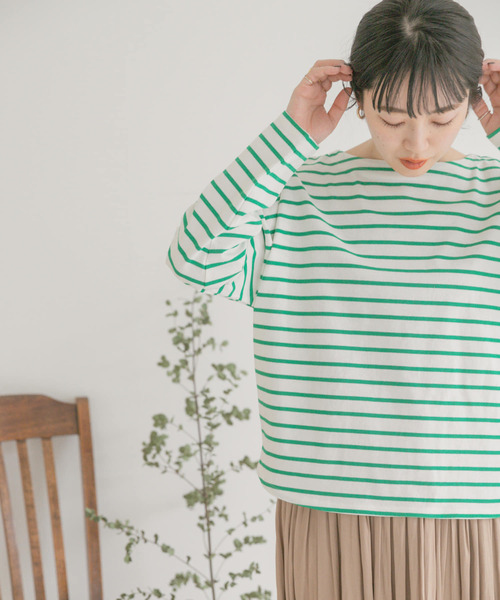 ITEMS URBANRESEARCH(アイテムズ アーバンリサーチ)の「バスクボーダーロングTシャツ(Tシャツ/カットソー・レディース・パープル/グリーン/ブラック・FREE)」の7枚目の写真