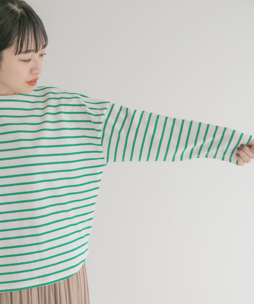 ITEMS URBANRESEARCH(アイテムズ アーバンリサーチ)の「バスクボーダーロングTシャツ(Tシャツ/カットソー・レディース・パープル/グリーン/ブラック・FREE)」の8枚目の写真