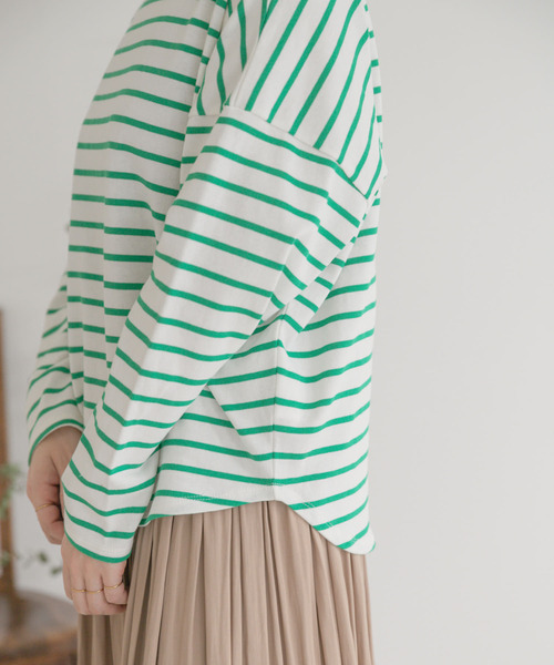 ITEMS URBANRESEARCH(アイテムズ アーバンリサーチ)の「バスクボーダーロングTシャツ(Tシャツ/カットソー・レディース・パープル/グリーン/ブラック・FREE)」の10枚目の写真