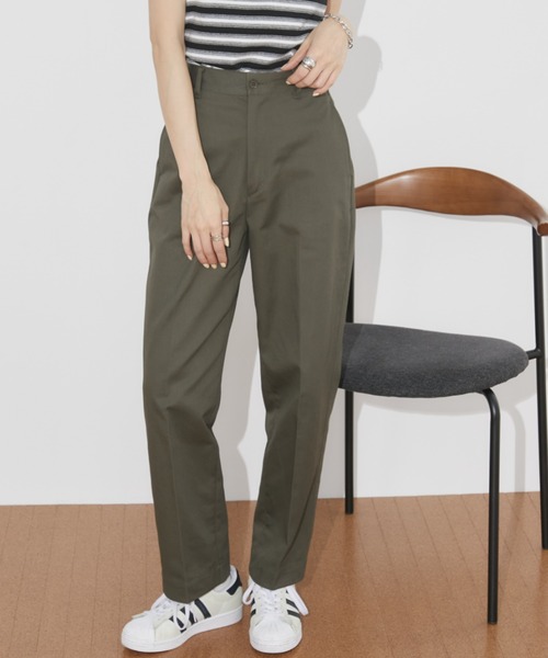 Auntie Rosa Holiday(アンティローザホリデー)の「【骨格ナチュラル】TCツイルハイウエストチノ(チノパンツ・レディース・ネイビー/カーキ/ベージュ/ダークグレー・マルチサイズ)」の18枚目の写真