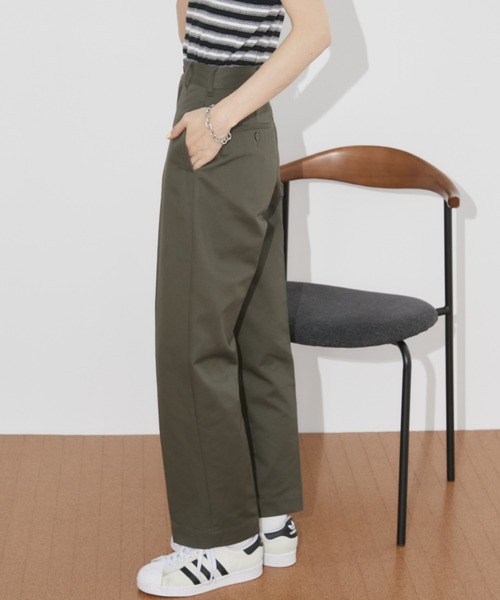 Auntie Rosa Holiday(アンティローザホリデー)の「【骨格ナチュラル】TCツイルハイウエストチノ(チノパンツ・レディース・ネイビー/カーキ/ベージュ/ダークグレー・マルチサイズ)」の19枚目の写真