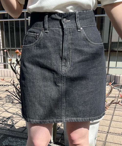 OLIVE des OLIVE(オリーブデオリーブ)の「デニムミニスカート(スカート・レディース・ブラック/オフホワイト/ワンウォッシュ・FREE)」の3枚目の写真