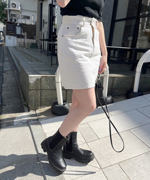 OLIVE des OLIVE(オリーブデオリーブ)の「デニムミニスカート(スカート・レディース・ブラック/オフホワイト/ワンウォッシュ・FREE)」の8枚目の写真