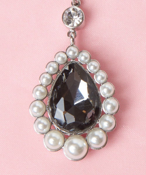 Mel cinna(メルシーナ)の「Mel cinna/drop stone earring(イヤリング・レディース・ブラック/クリア・FREE)」の10枚目の写真