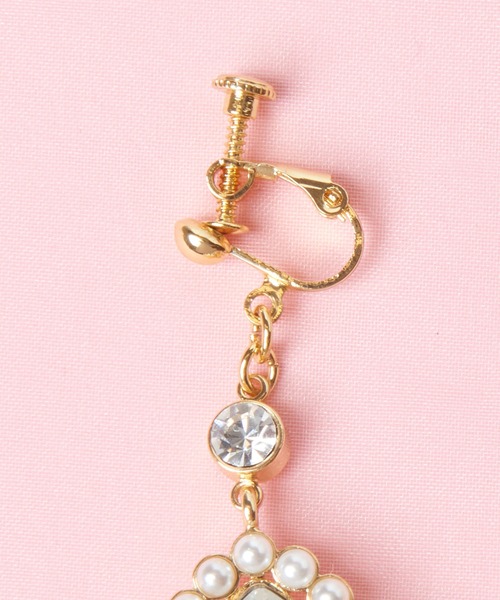 Mel cinna(メルシーナ)の「Mel cinna/drop stone earring(イヤリング・レディース・ブラック/クリア・FREE)」の7枚目の写真