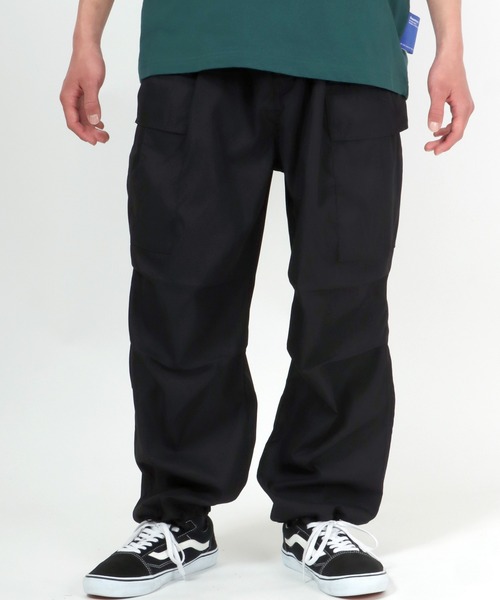 Salong hameu（サロン ハミュー）の「ワイドシルエットカーゴパンツ/裾ドローコード タックワイドパンツ（カーゴパンツ・メンズ・ブラック/カーキオリーブ/オフホワイト・M/L）」の9枚目の写真