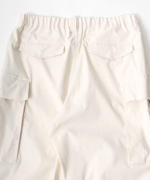 Salong hameu（サロン ハミュー）の「ワイドシルエットカーゴパンツ/裾ドローコード タックワイドパンツ（カーゴパンツ・メンズ・ブラック/カーキオリーブ/オフホワイト・M/L）」の17枚目の写真