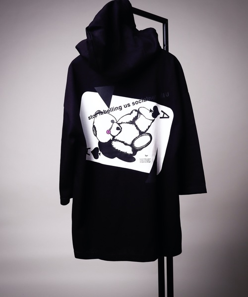 AFYF（エーエフワイエフ）の「DARK BEARSS GRAPHIC PARKA/オーバーサイズ ダークベア グラフィックパーカー 半袖（パーカー・メンズ・ブラック系その他/ブラック系その他3/ブラック系その他4/ブラック系その他5・22cm）」の2枚目の写真