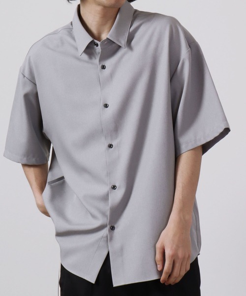 CIAO（チャオ）の「ciao 半袖 とろみレトロシャツ（シャツ/ブラウス・メンズ・ブラック系その他6/ブラック系その他5/ブラック系その他4/ブルー/ホワイト/ブルー系その他/ブラック系その他3/ホワイト系その他3/ホワイト系その他/グレー/キャメル/ダークブラウン/ブラウン系その他2/ブラウン系その他/ブラック系その他/グレー系その他/ブラウン/イエロー/ブラウン系その他3/ベージュ/グレー系その他2/ブルー系その他2/ネイビー/グリーン/ライトグレー/ブラック系その他7/ブラック系その他2/ホワイト系その他2/ブラック/パープル/ブラウン系その他4/ブルー系その他3/グレー系その他4/ホワイト系その他4/グリーン系その他/ベージュ系その他/グレー系その他3/ブラック系1/ブルー系その他4・L/M）」の17枚目の写真