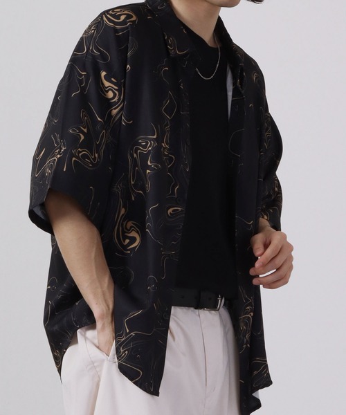 CIAO（チャオ）の「ciao 半袖 とろみレトロシャツ（シャツ/ブラウス・メンズ・ブラック系その他6/ブラック系その他5/ブラック系その他4/ブルー/ホワイト/ブルー系その他/ブラック系その他3/ホワイト系その他3/ホワイト系その他/グレー/キャメル/ダークブラウン/ブラウン系その他2/ブラウン系その他/ブラック系その他/グレー系その他/ブラウン/イエロー/ブラウン系その他3/ベージュ/グレー系その他2/ブルー系その他2/ネイビー/グリーン/ライトグレー/ブラック系その他7/ブラック系その他2/ホワイト系その他2/ブラック/パープル/ブラウン系その他4/ブルー系その他3/グレー系その他4/ホワイト系その他4/グリーン系その他/ベージュ系その他/グレー系その他3/ブラック系1/ブルー系その他4・L/M）」の9枚目の写真