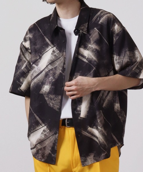 CIAO（チャオ）の「ciao 半袖 とろみレトロシャツ（シャツ/ブラウス・メンズ・ブラック系その他6/ブラック系その他5/ブラック系その他4/ブルー/ホワイト/ブルー系その他/ブラック系その他3/ホワイト系その他3/ホワイト系その他/グレー/キャメル/ダークブラウン/ブラウン系その他2/ブラウン系その他/ブラック系その他/グレー系その他/ブラウン/イエロー/ブラウン系その他3/ベージュ/グレー系その他2/ブルー系その他2/ネイビー/グリーン/ライトグレー/ブラック系その他7/ブラック系その他2/ホワイト系その他2/ブラック/パープル/ブラウン系その他4/ブルー系その他3/グレー系その他4/ホワイト系その他4/グリーン系その他/ベージュ系その他/グレー系その他3/ブラック系1/ブルー系その他4・L/M）」の10枚目の写真