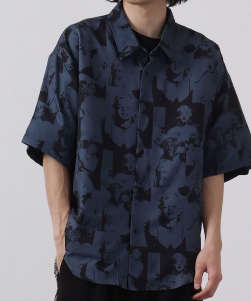 CIAO（チャオ）の「ciao 半袖 とろみレトロシャツ（シャツ/ブラウス・メンズ・ブラック系その他6/ブラック系その他5/ブラック系その他4/ブルー/ホワイト/ブルー系その他/ブラック系その他3/ホワイト系その他3/ホワイト系その他/グレー/キャメル/ダークブラウン/ブラウン系その他2/ブラウン系その他/ブラック系その他/グレー系その他/ブラウン/イエロー/ブラウン系その他3/ベージュ/グレー系その他2/ブルー系その他2/ネイビー/グリーン/ライトグレー/ブラック系その他7/ブラック系その他2/ホワイト系その他2/ブラック/パープル/ブラウン系その他4/ブルー系その他3/グレー系その他4/ホワイト系その他4/グリーン系その他/ベージュ系その他/グレー系その他3/ブラック系1/ブルー系その他4・L/M）」の20枚目の写真