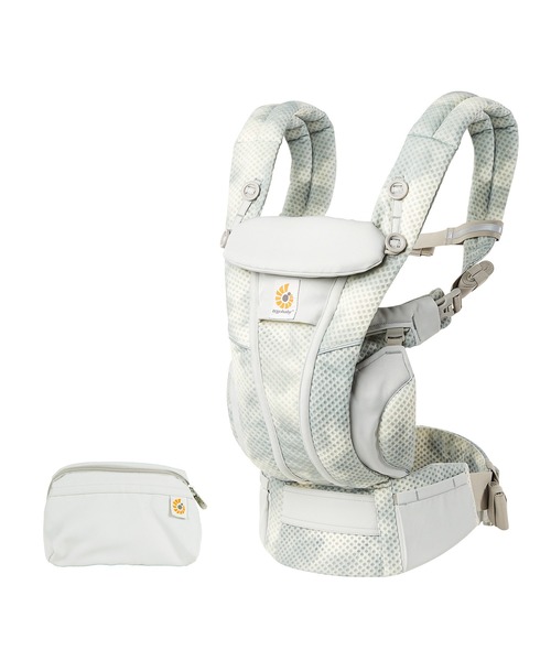 Ergobaby(エルゴベビー)の「エルゴベビー・ベビーキャリア OMNI Breeze(オムニ ブリーズ)(抱っこ紐/ベルトカバー/スリング・キッズ・ミックスグレー/ブラック×ブルー・ONE SIZE)」の5枚目の写真
