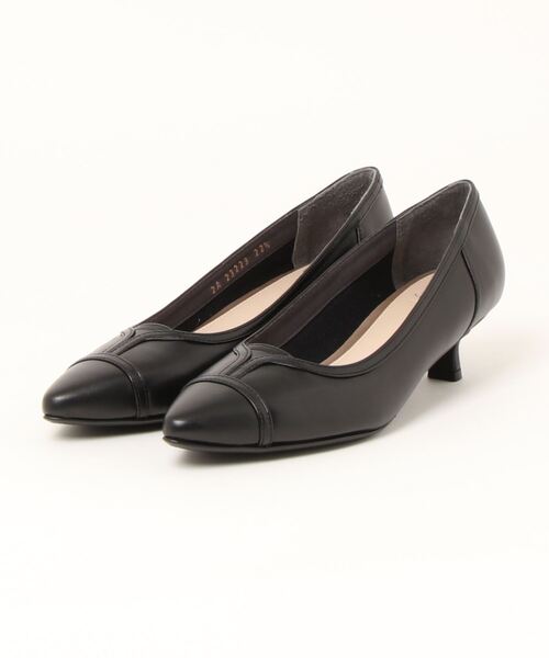 Riz raffinee(リズラフィーネ)の「切替えデザインポインテッドトゥパンプス(パンプス・レディース・グレー/ブラック・23cm/23.5cm/22.5cm/24cm/24.5cm)」の2枚目の写真