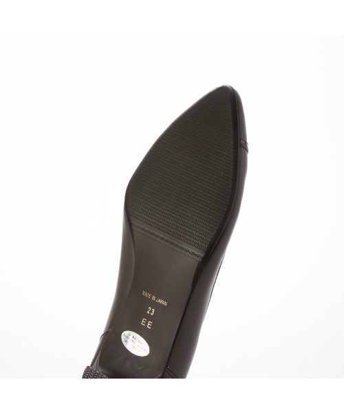 Riz raffinee(リズラフィーネ)の「切替えデザインポインテッドトゥパンプス(パンプス・レディース・グレー/ブラック・23cm/23.5cm/22.5cm/24cm/24.5cm)」の8枚目の写真