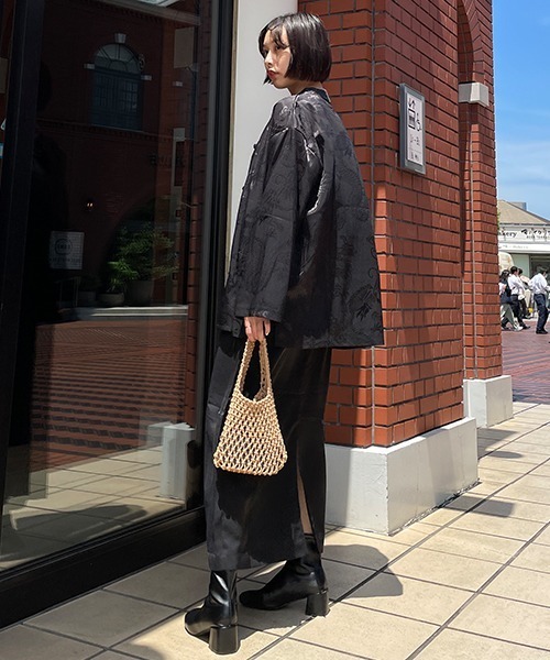 SEN TOKYO(セントーキョー)の「一枚で主役な上級見え。サテンタッチ チャイナデザインシャツ 長袖(シャツ/ブラウス・レディース・ホワイト/ブラック・M/L/XL)」の20枚目の写真