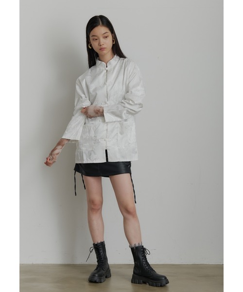 セール】一枚で主役な上級見え。サテンタッチ チャイナデザインシャツ