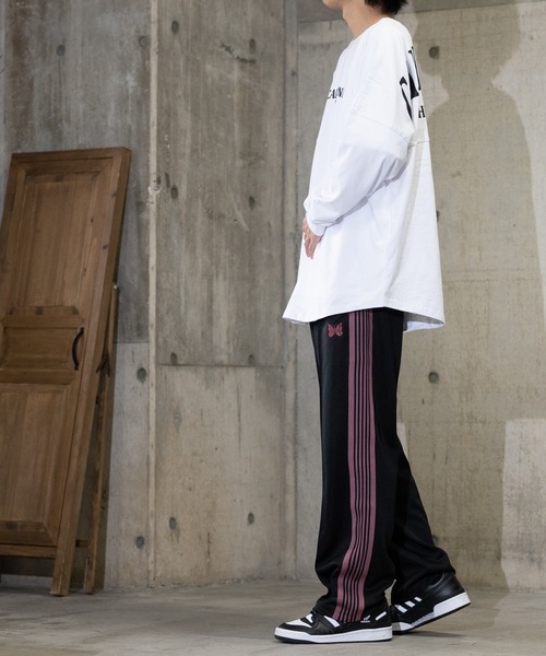 JOHN'S CLOSET(ジョンズクローゼット)の「【13】オーバーサイズ バックロゴ発砲プリント ロンT(Tシャツ/カットソー・メンズ・ホワイト/ブラック/ネイビー/レッド/オフホワイト/オレンジ/グリーン/ブラック系その他/ライトイエロー・MEDIUM/LARGE)」の12枚目の写真