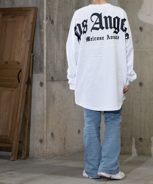 JOHN'S CLOSET(ジョンズクローゼット)の「【13】オーバーサイズ バックロゴ発砲プリント ロンT(Tシャツ/カットソー・メンズ・ホワイト/ブラック/ネイビー/レッド/オフホワイト/オレンジ/グリーン/ブラック系その他/ライトイエロー・MEDIUM/LARGE)」の16枚目の写真