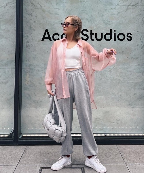 AMAIL(アマイル)の「Transparent loose shirt(シャツ/ブラウス・レディース・ホワイト/ブラウン/ピンク・FREE)」の5枚目の写真