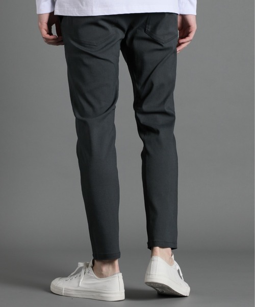 よーぐると LANVIN en Bleu（ランバンオンブルー）の「ガムストレッチ スキニー
